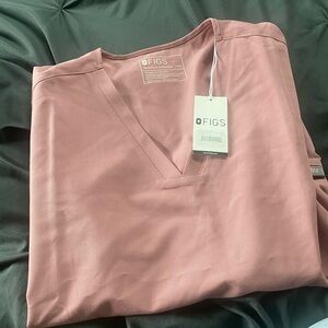 NEW Figs XXL scrub top